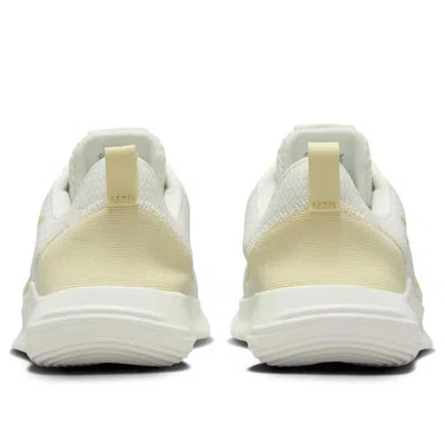 Nike (wmns)  Flex Experience Run 12 'sail Team Gold' In Neutral