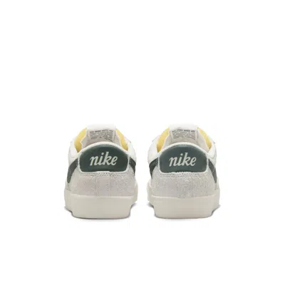 Nike Women's Blazer Low '77 Vintage Shoes In White