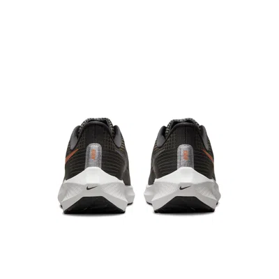 Nike (wmns)  Air Zoom Winflo 9 'grey Metallic Copper' In Gray