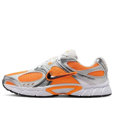 Nike V5 Rnr Sneakers In Multi