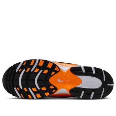 Nike V5 Rnr Sneakers In Multi