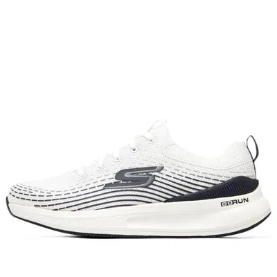 Skechers 'white'
