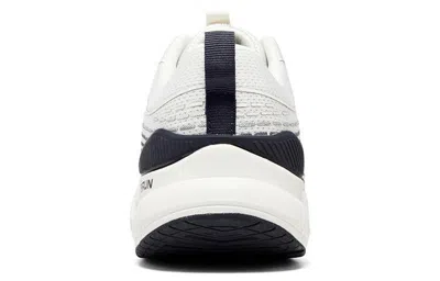 Skechers 'white'