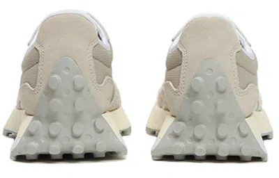 New Balance Women's 327