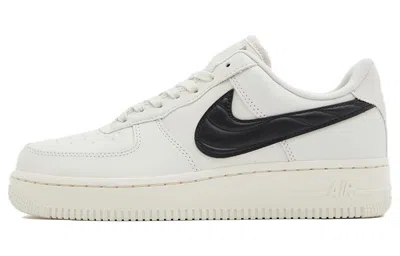 Nike Air Force 1 '07 In White