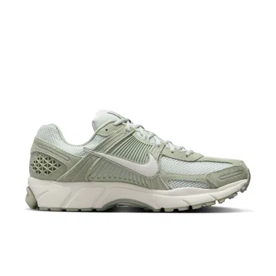 Nike Zoom Vomero 5 Sneakers Jade Horizon / Light Silver In Green