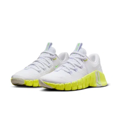 Nike (wmns)  Free Metcon 5 'white Luminous Green' In Multi