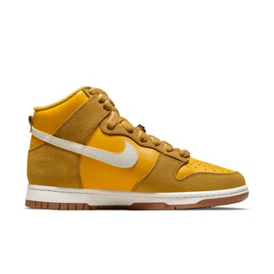 Nike (wmns)  Dunk High Se 'first Use Pack - University Gold'