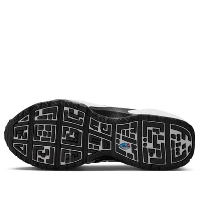 Nike Air Max Sunder Sneaker In Purple