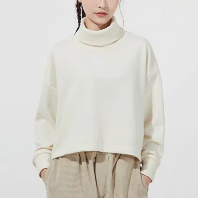 Puma (wmns)  Classics Logo Embroidery Swea White In Neutral