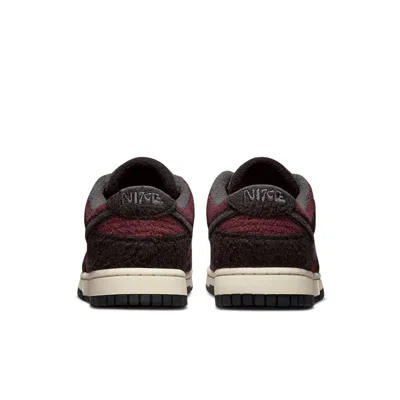 Nike Dunk Low Sneakers