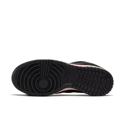 Nike Dunk Low Sneakers