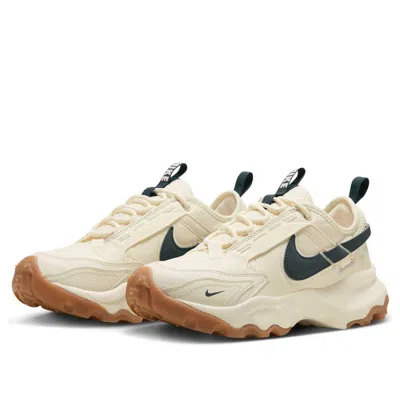Nike (wmns)  Tc 7900 'beige Navy' In Multi
