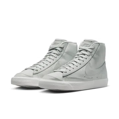 Nike (wmns)  Blazer Mid Premium 'photon Dust' In Multi