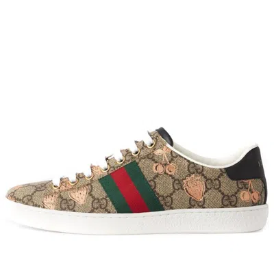 Gucci Ace Gg Supreme Bee-print Monogrammed Sneakers In Beige