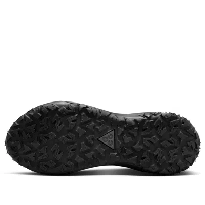 Nike Acg Mountain Fly 2 Low Gtx Sneakers In Black