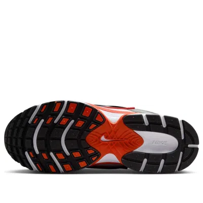 Nike V5 Runner Sneaker In Multi