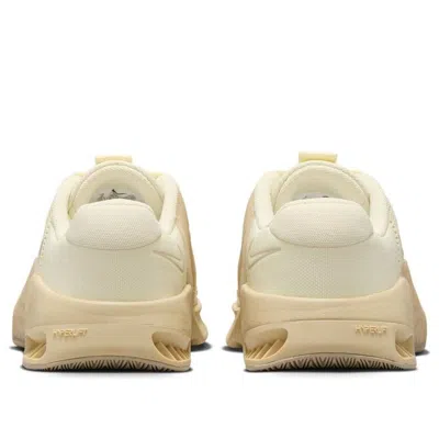Nike (wmns)  Metcon 9 'alabaster Desert Khaki' In Neutral
