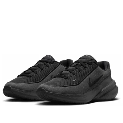 Nike Uplift Sc Sneaker In Black