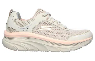 Skechers (wmns)  Relaxed Fit D'lux Walker Low Top Cream In Neutral
