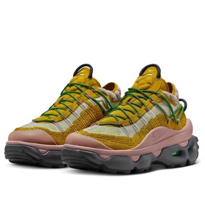 Nike (wmns)  Air Max Flyknit Venture 'bronzine Smokey Mauve' In Multi