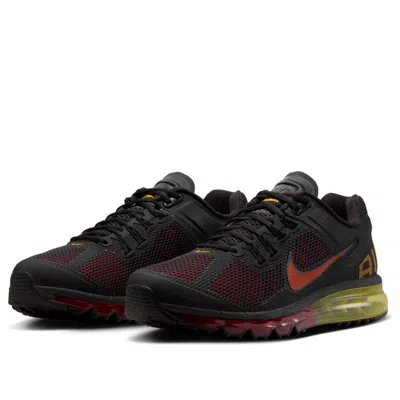Nike Air Max 2013 Sneaker In Black