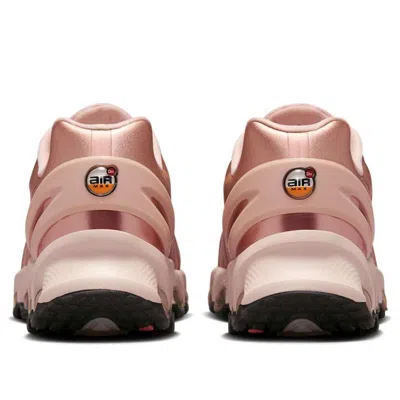 Nike Air Max Dn8 Sneakers In Red Bronze/black/beige