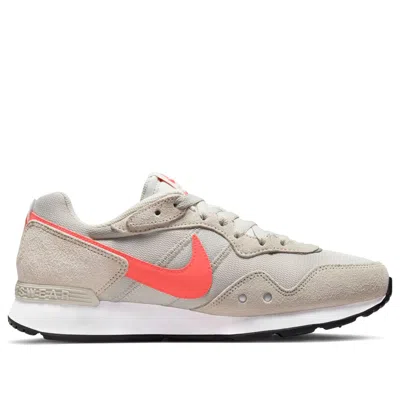 Nike (wmns)  Venture Runner Wide 'light Bone Magic Ember' In Multi