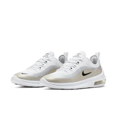 Nike (wmns)  Air Max Axis 'white Black' In Gray