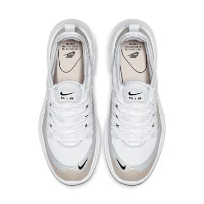 Nike (wmns)  Air Max Axis 'white Black' In Gray