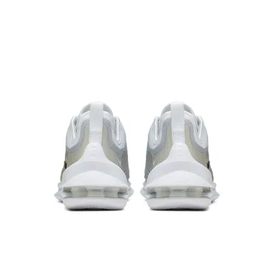 Nike (wmns)  Air Max Axis 'white Black' In Gray