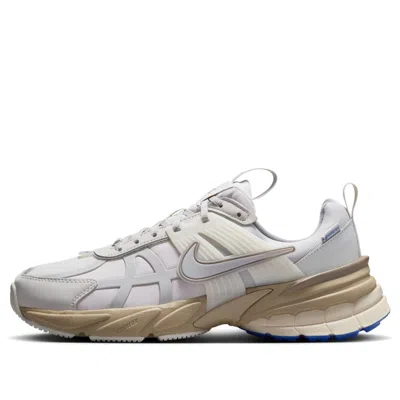 Nike (wmns)  V2k Run Gore-tex 'light Iron Ore Khaki' In Gray