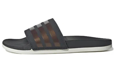 Adidas Originals (wmns) Adidas Adilette Comfort Slides 'stripes Shimmer - Copper Metallic' In Multi