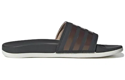 Adidas Originals (wmns) Adidas Adilette Comfort Slides 'stripes Shimmer - Copper Metallic' In Multi