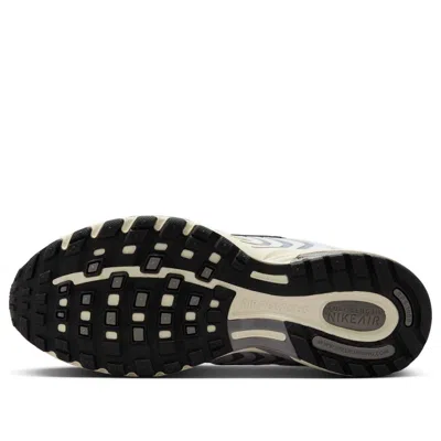 Nike (wmns)  Air Pegasus 2005 'white Coconut Milk Black Silver'