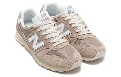 New Balance (wmns)  Nb 996 'cream White' In Neutral