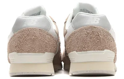 New Balance (wmns)  Nb 996 'cream White' In Neutral