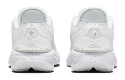 Nike Kids' Star Runner 4 Nn Gs Sneaker In White