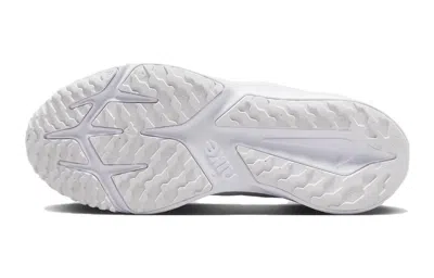 Nike Kids' Star Runner 4 Nn Gs Sneaker In White