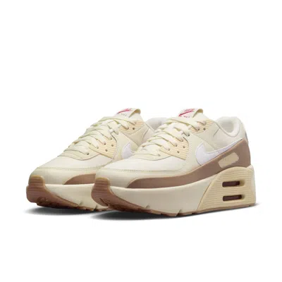 Nike (wmns)  Air Max 90 Lv8 'coconut Milk Vanilla' In Neutral