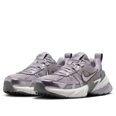 Nike (wmns)  V2k Run 'cement Grey' In Gray