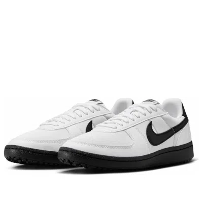 Nike Field General Sneaker In White