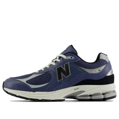 New Balance Men's 2002r