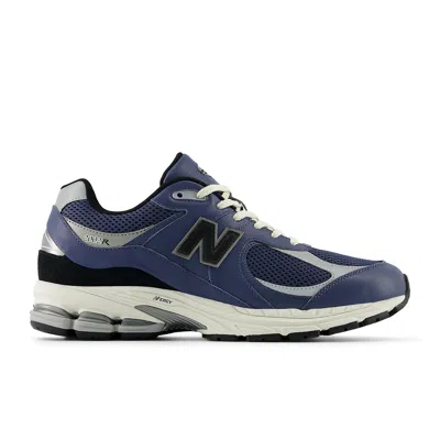 New Balance Men's 2002r