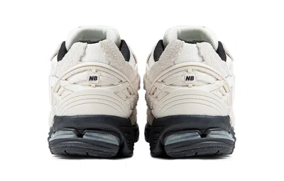 New Balance Men's 1906r