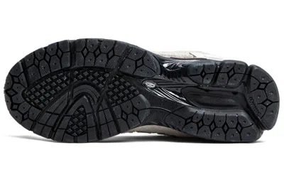 New Balance Men's 1906r