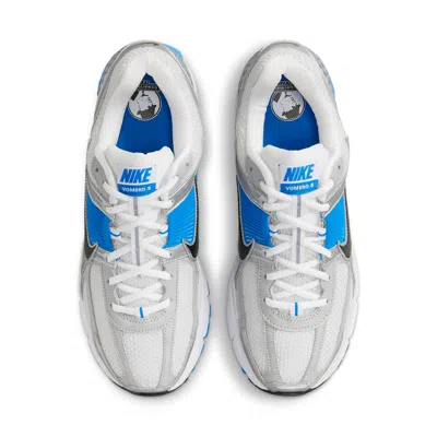 Nike Zoom Vomero 5 Sneakers In White And Blue