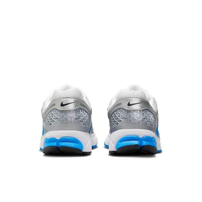 Nike Zoom Vomero 5 Sneakers In White And Blue