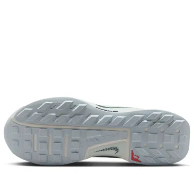 Nike (wmns)  Juniper Trail 3 'summit White Armory Navy' In Neutral