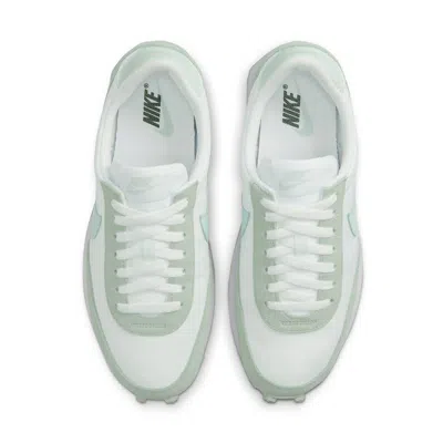 Nike (wmns)  Daybreak 'barely Green'